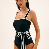 Coastal Belted One-Piece Badeanzug