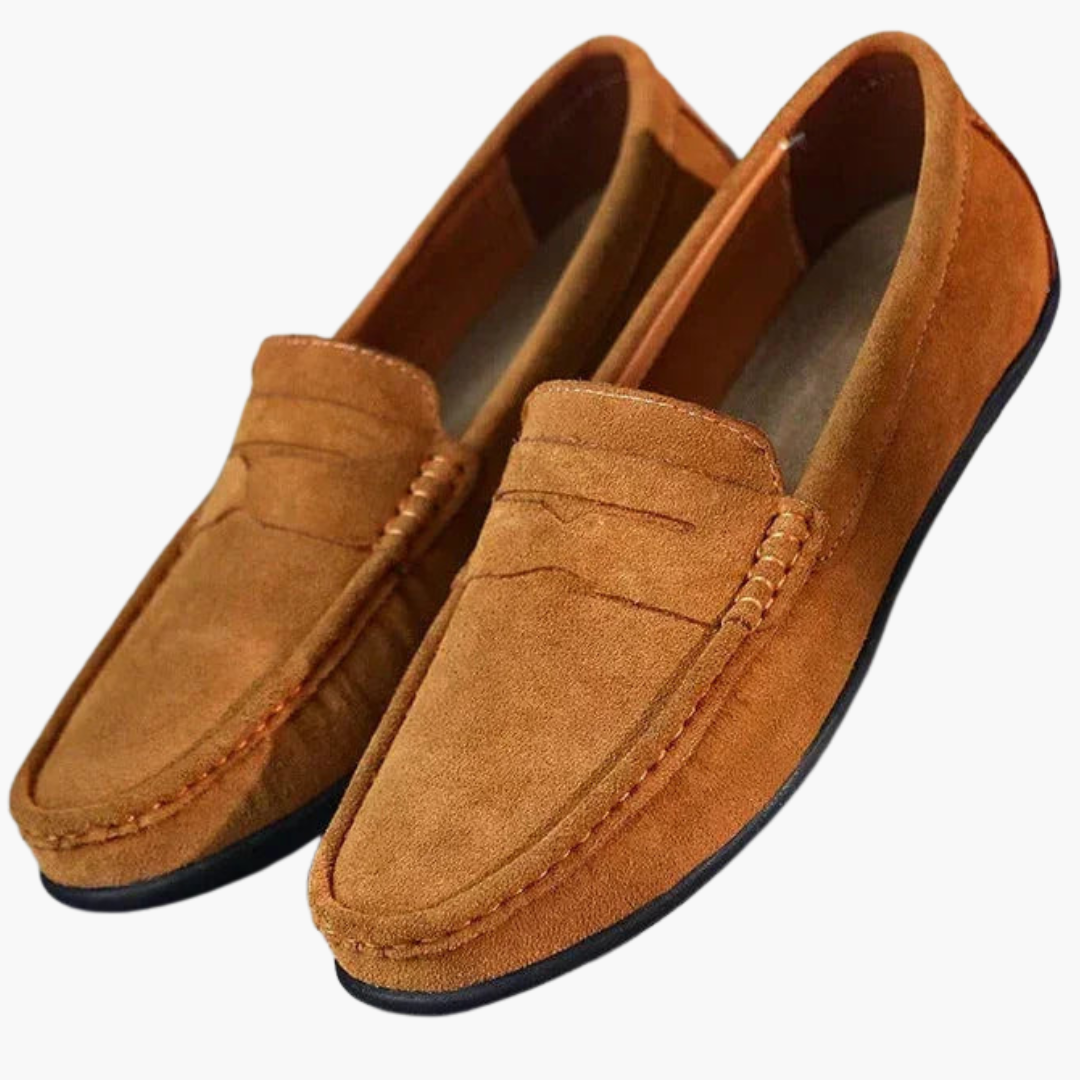 Slip-on moccasins for men with soft sole and plain surface