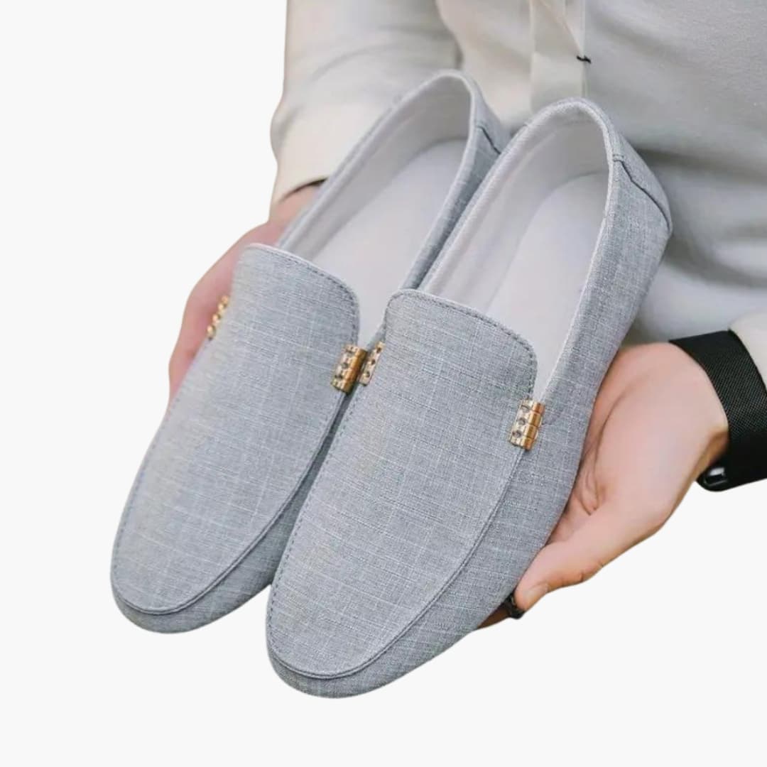 Men's slip-on moccasins with textured surface