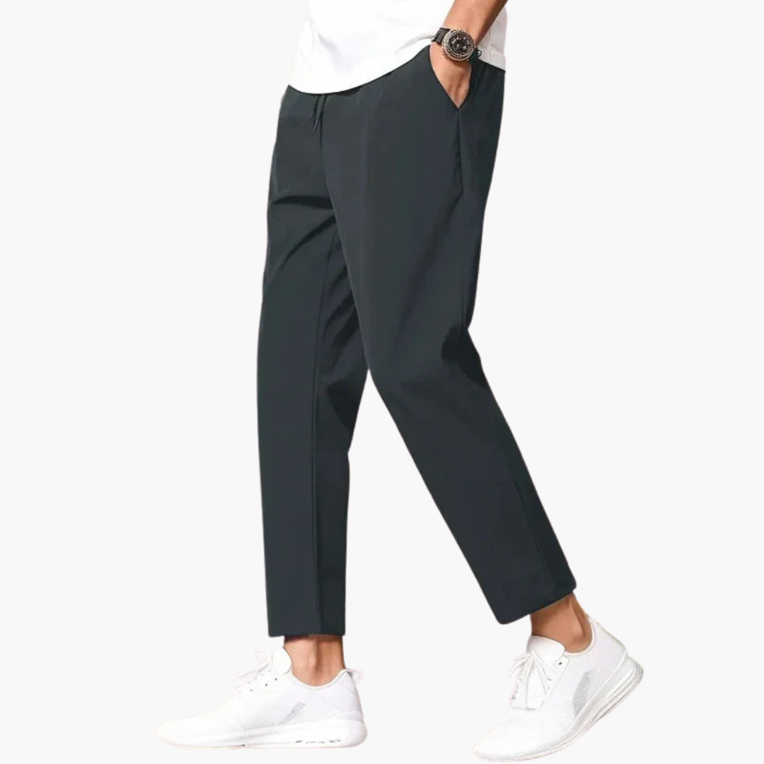 Slim fit men's Hose with elastic waistband and side pockets