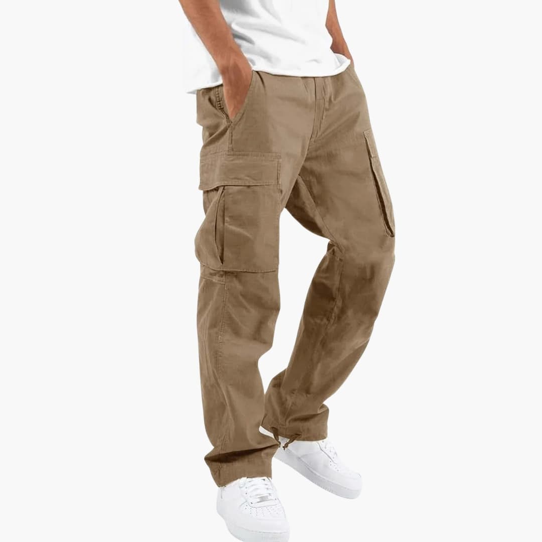 Men's cargo Hose with multiple pockets and straight cut