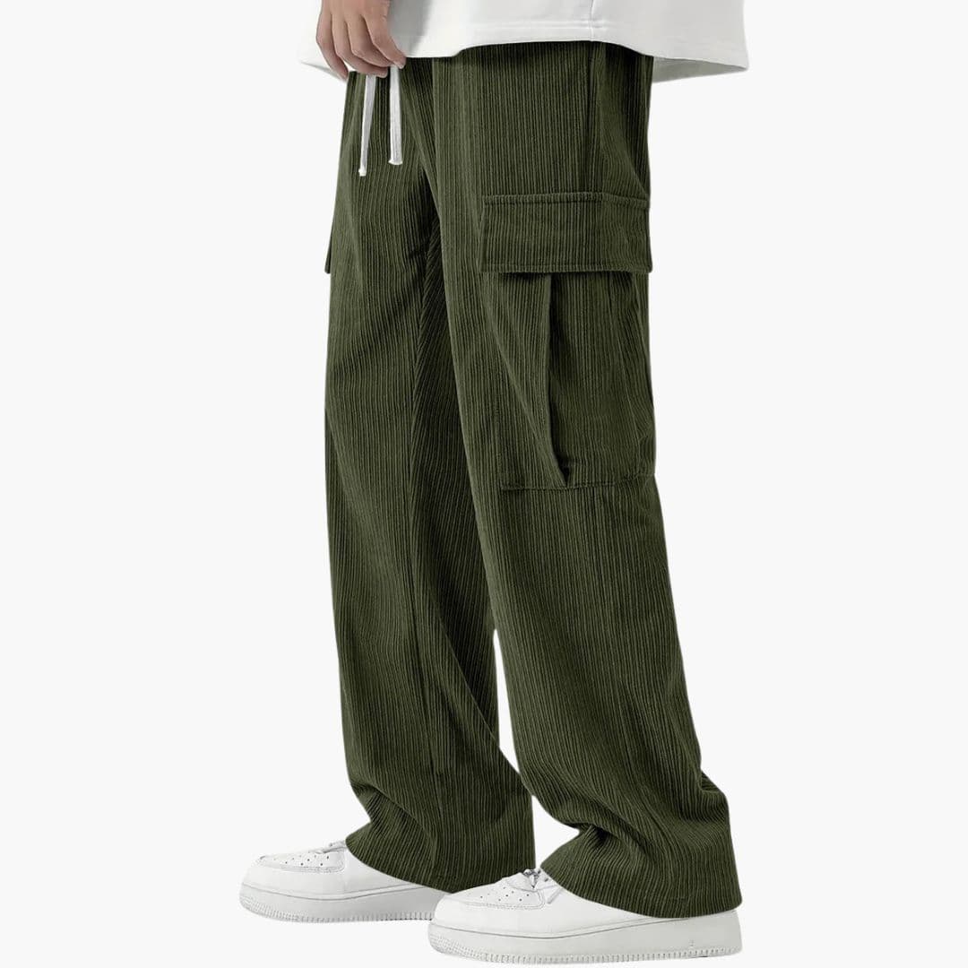 Men's cargo Hose in corduroy with loose fit