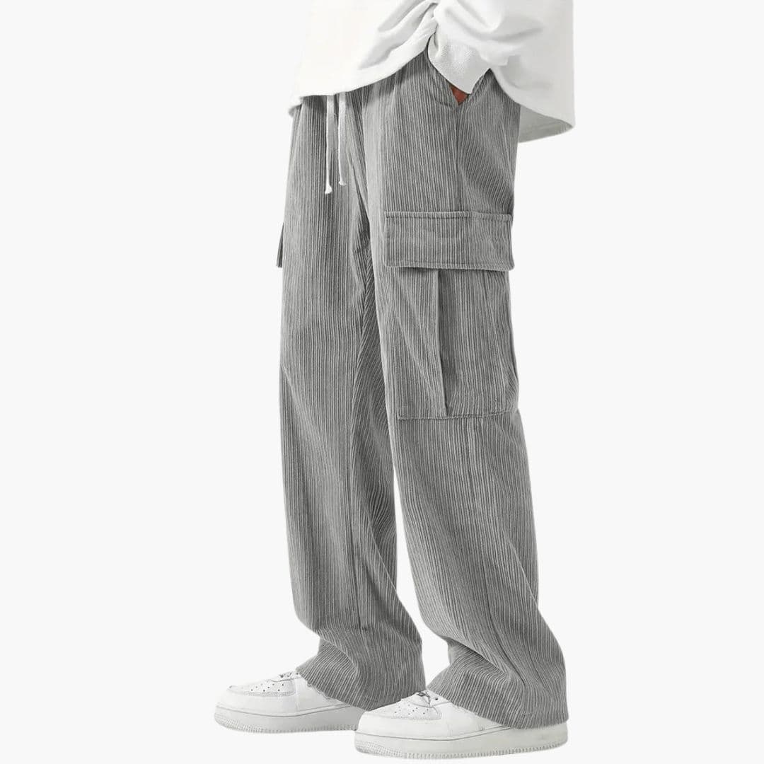 Men's cargo Hose in corduroy with loose fit