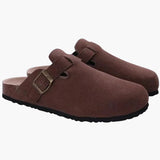 Men's slip-on clogs with adjustable strap and closed toe